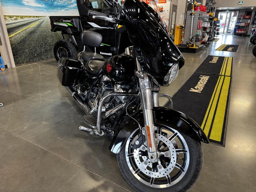 2020 Harley-Davidson ELECTRA-GLIDE STANDARD photo 4