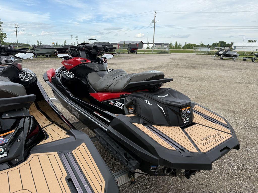 2023 Kawasaki Ultra 310LX photo 2
