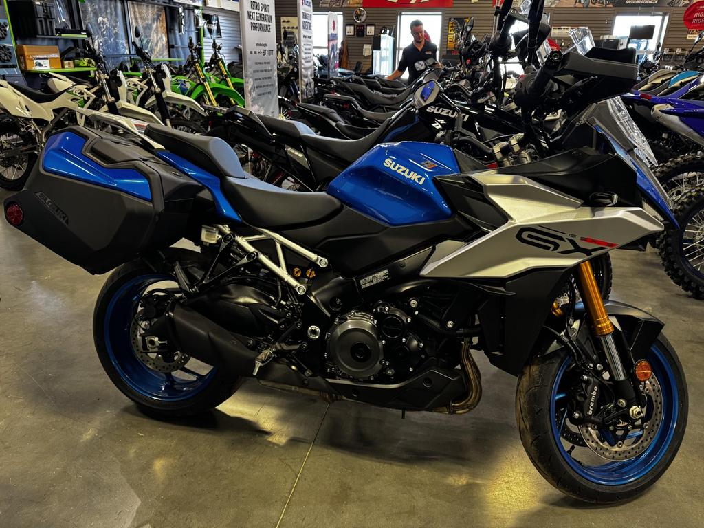 2025 Suzuki GSX-S1000GX plus