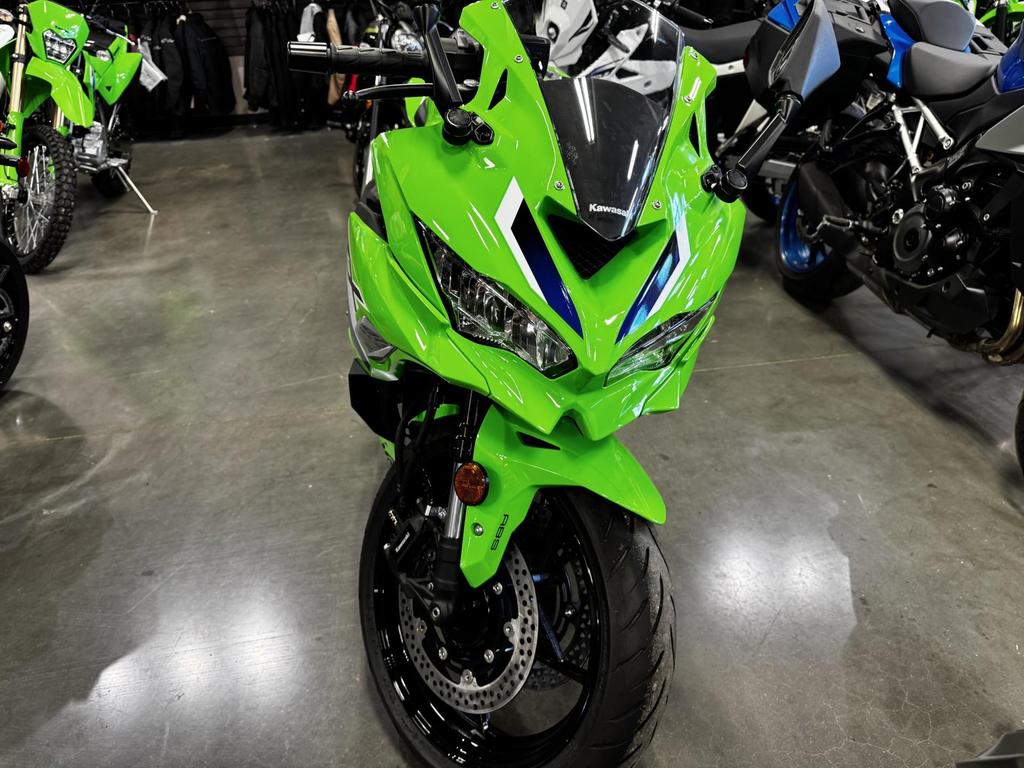 2026 Kawasaki Ninja ZX-4RR photo 3