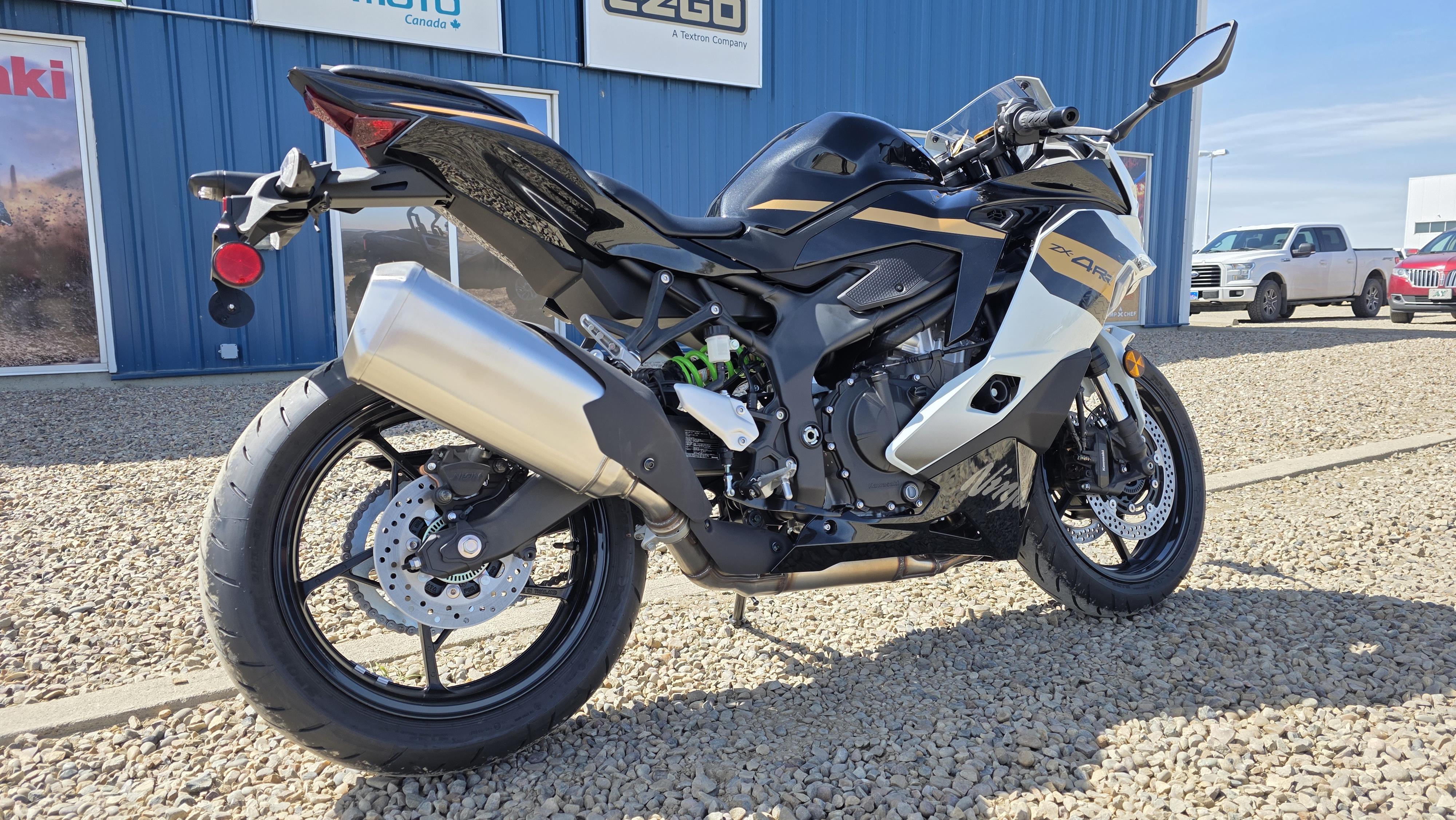 2026 Kawasaki NINJA ZX-4RR photo 2