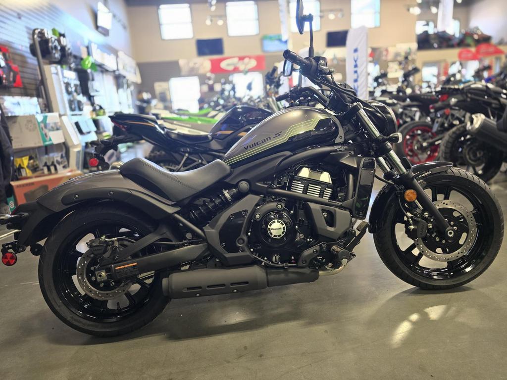 2026 Kawasaki Vulcan S Metallic Graphite Gray