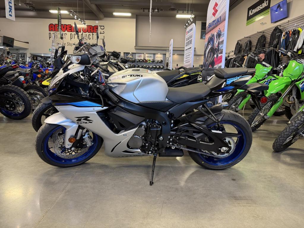 2026 Suzuki GSX-R600 photo 2