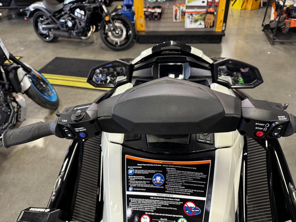 2026 Yamaha VX Cruiser HO photo 5