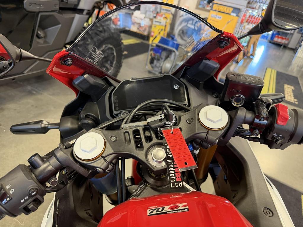2026 Yamaha YZF-R3 70th Anniversary photo 6